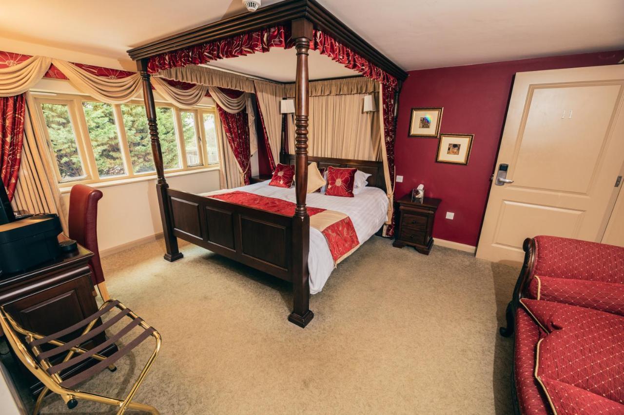 The Auberge Yaxley  Kültér fotó